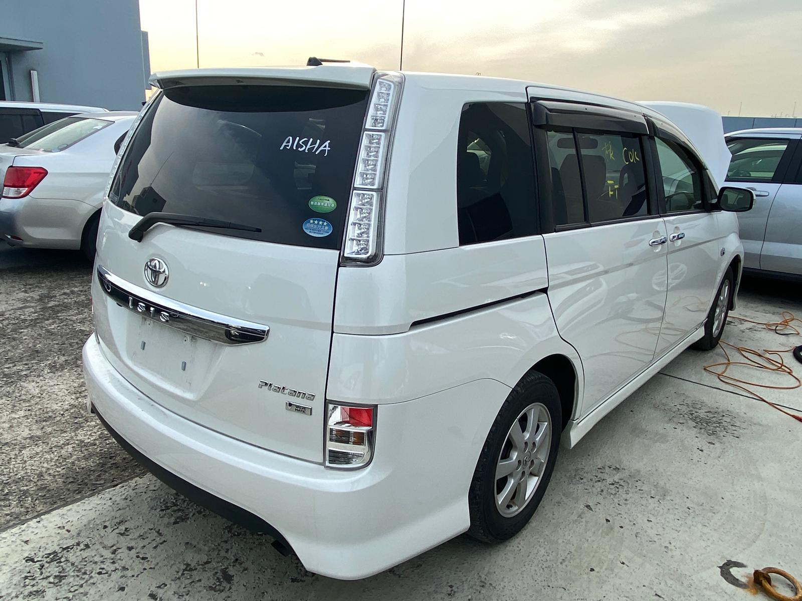 2012 Toyota ISIS